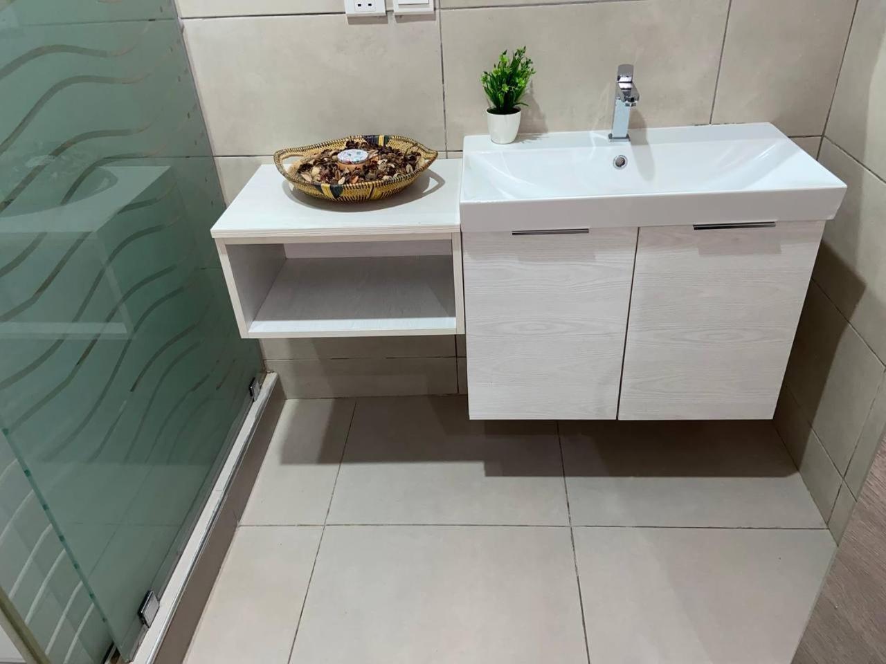 Queens View Apartment أكرا المظهر الخارجي الصورة