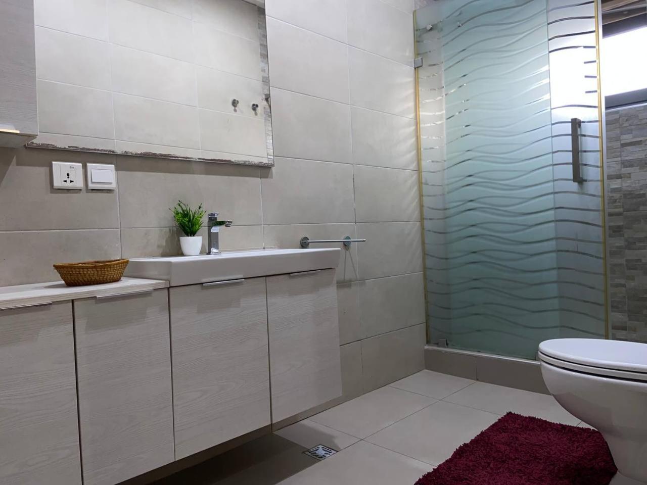 Queens View Apartment أكرا المظهر الخارجي الصورة