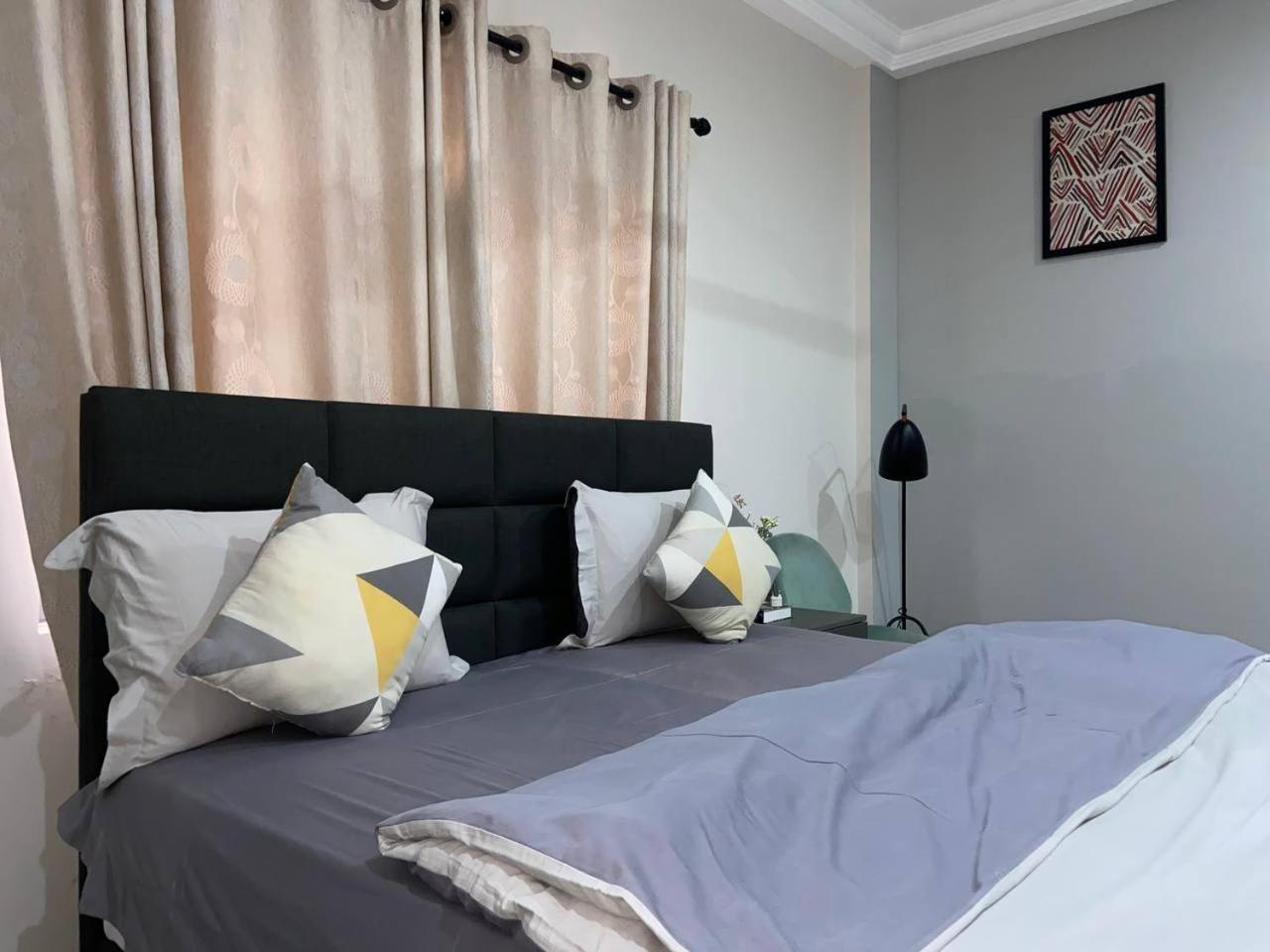 Queens View Apartment أكرا المظهر الخارجي الصورة
